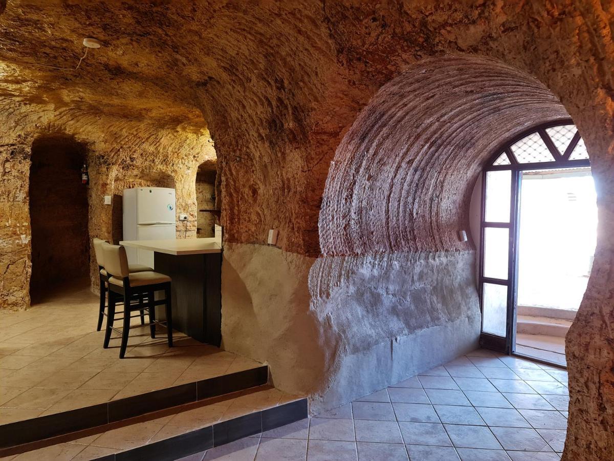 Underwood Court Fresh Dugout- Hosted By Coober Pedy Accommodations Extérieur photo