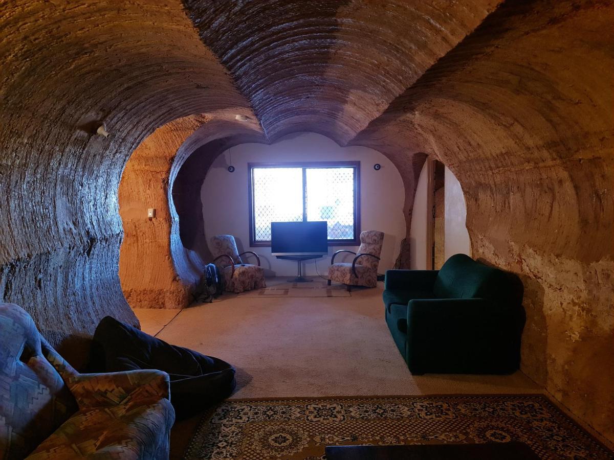 Underwood Court Fresh Dugout- Hosted By Coober Pedy Accommodations Extérieur photo