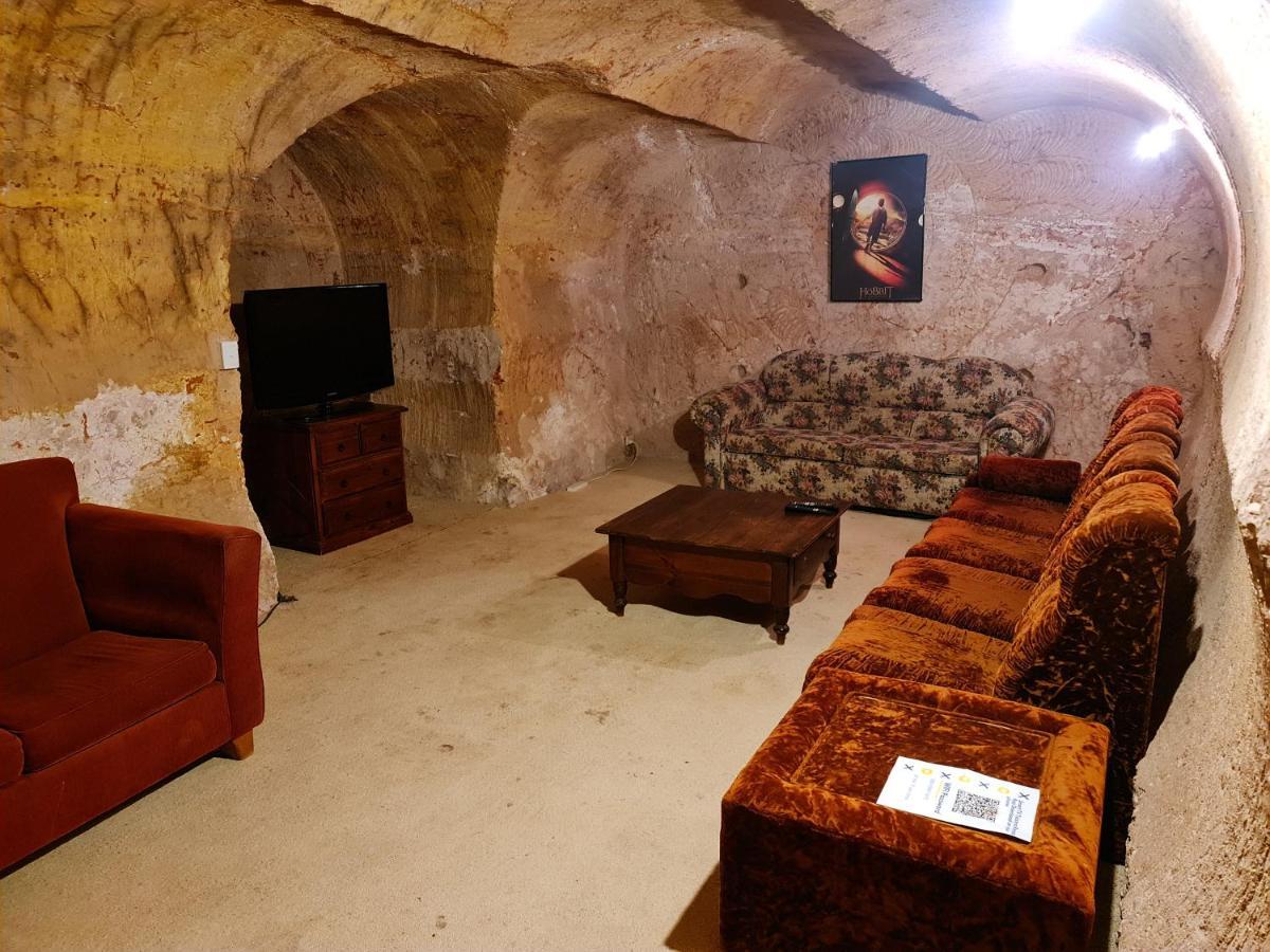Underwood Court Fresh Dugout- Hosted By Coober Pedy Accommodations Extérieur photo